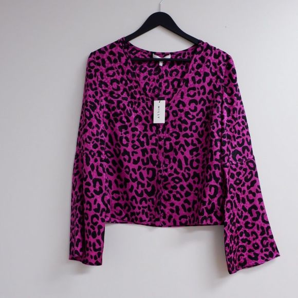 Milly Tops - MILLY ITALIAN SILK LEOPARD PRINT MAGENTA BLOUSE NEW WITH TAGS ✨